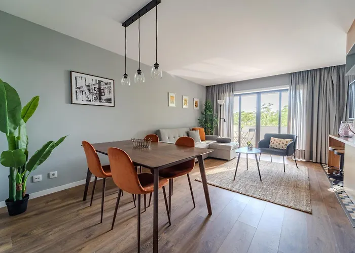 Norton Matos - T2 In The Heart Of Braga By House And People