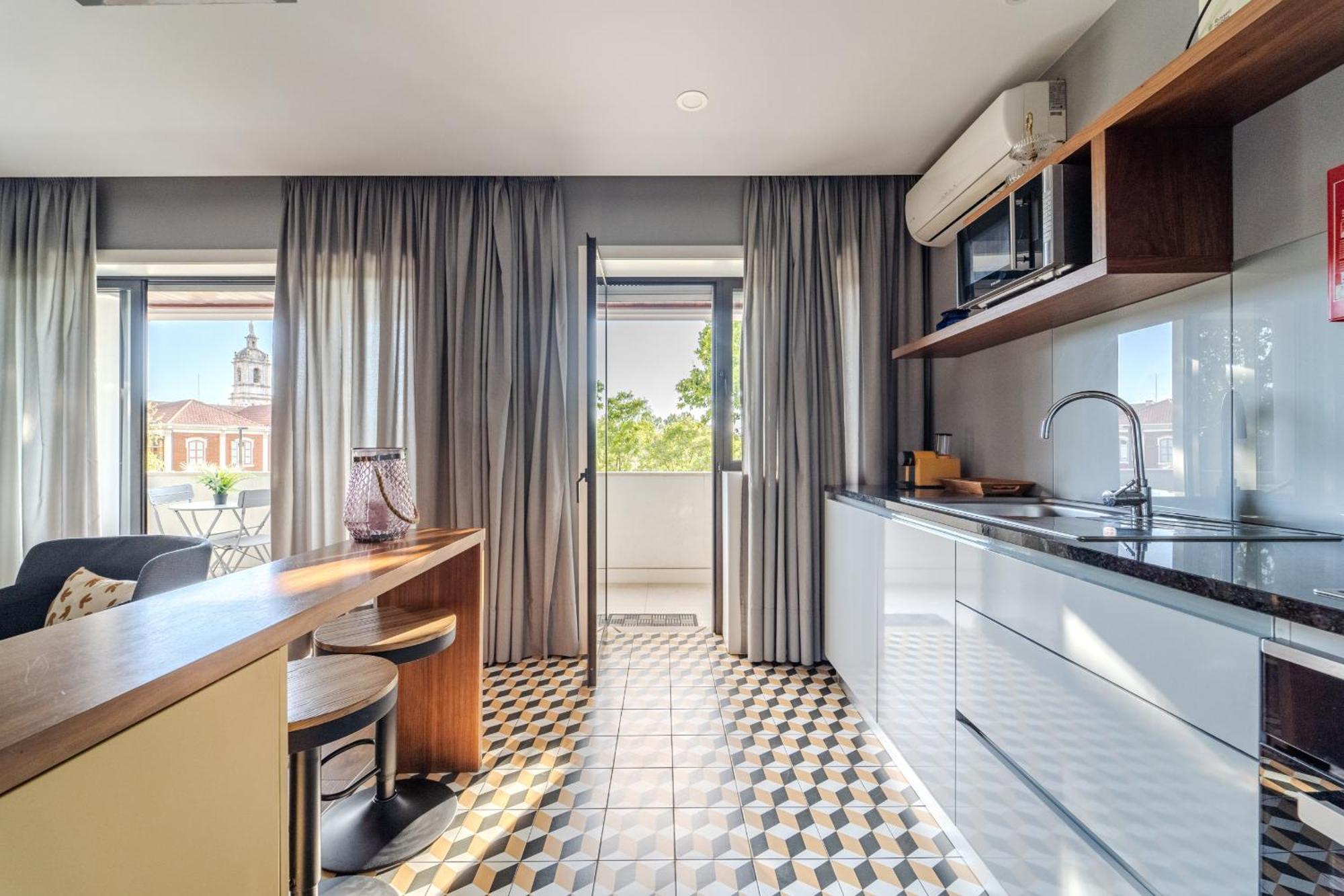 Norton Matos - T2 In The Heart Of By House And People Apartment